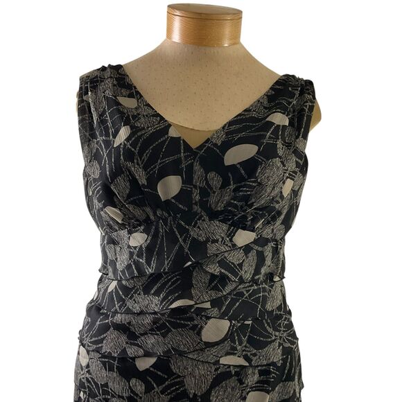 Jones Wear‎ Dress 12 Black White Floral Tiered Ruffle Sleeveless Mid-Length - Picture 12 of 14